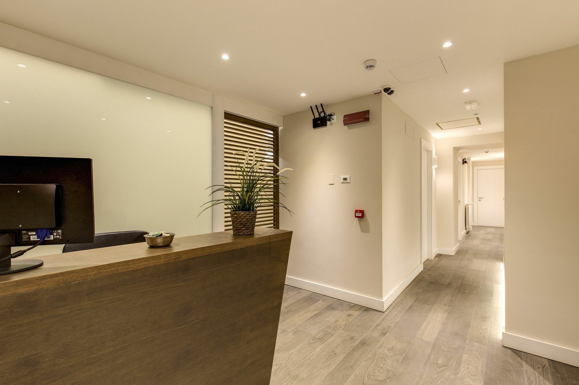 Wrh Suites Рим Экстерьер фото